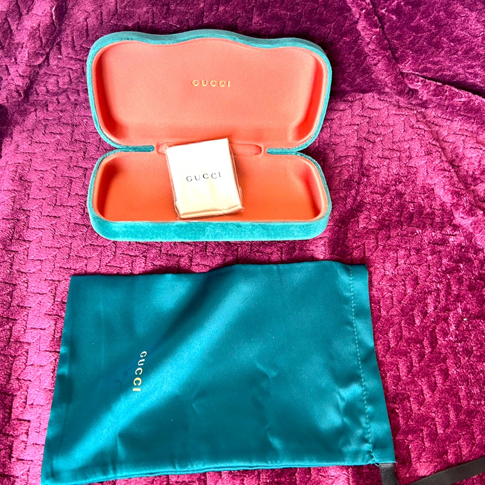 Gucci velvet eyeglass hard shell case Brand new